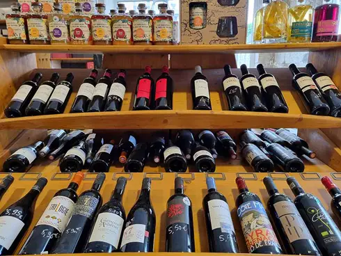 Image 01 de la galerie Les Vins - Cave de Landi