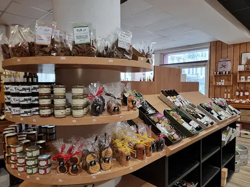 Image 01 de la galerie L'Épicerie - Cave de Landi