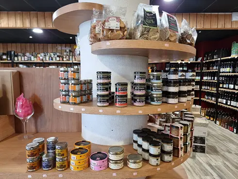 Image 03 de la galerie L'Épicerie - Cave de Landi